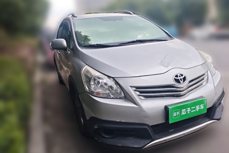 Used Toyota Verso 2015 180E CVT Crossover Edition Front Right 45 Deg