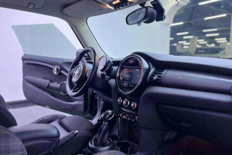 Used MINI MINI 2016 1.5T COOPER Avant-Garde