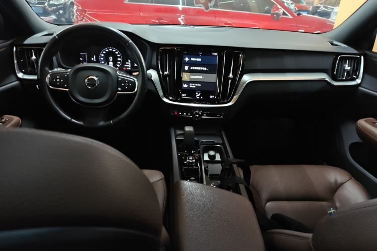 Used Volvo S60 2022 B4 Zhiyi Luxury Edition
