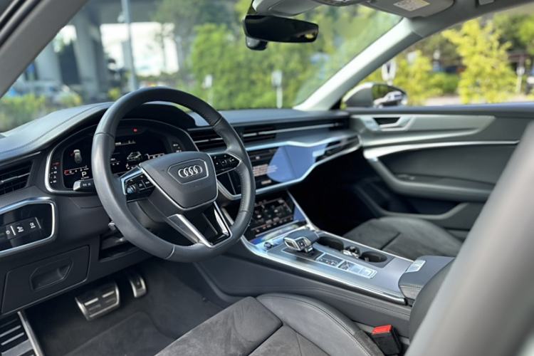 Used Audi A6 2021 allroad quattro Explorer 55 TFSI Prestige Off-Road Model
