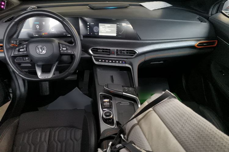 Used Changan UNI-T 2022 2.0T Prestige Version
