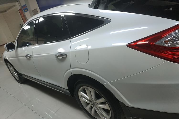 Used Honda Crosstour 2014 2.4L Luxury Edition
