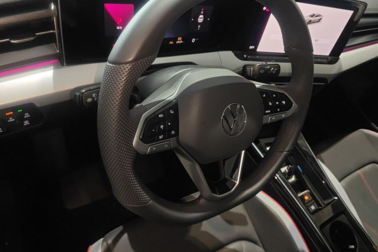 Used Volkswagen Lamando 2025 Lavida L 280TSI DSG Cool & Spicy Edition Steering Wheel