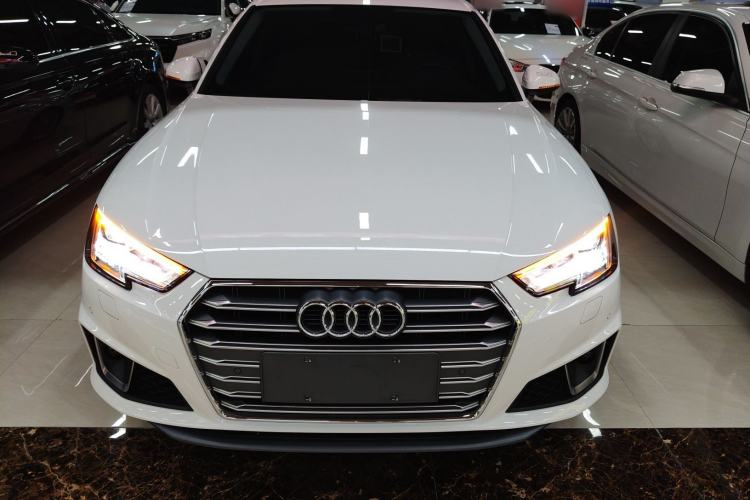 Used Audi A4L 2019 40 TFSI Fashion Edition China VI Emission Standard