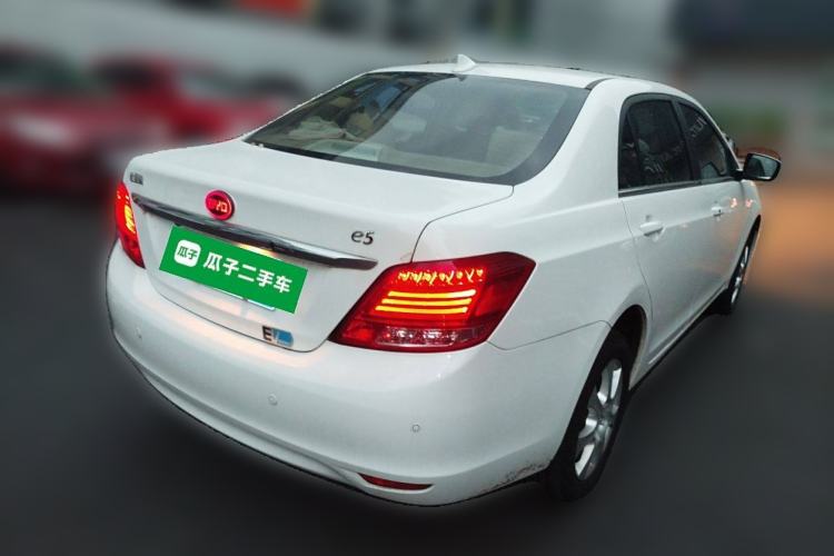 Used BYD e5 2017 300 Prestige Edition
