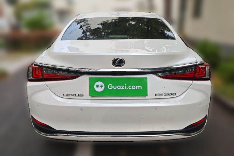 Used Lexus ES 2022 200 Excellence Edition
