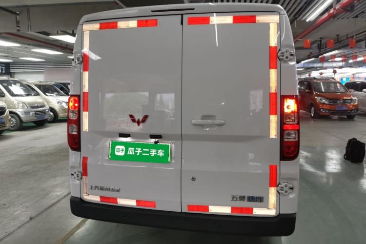 Used Wuling Yangguang 2024 300km Range Practical Window-Sealed Version 60kW Rear