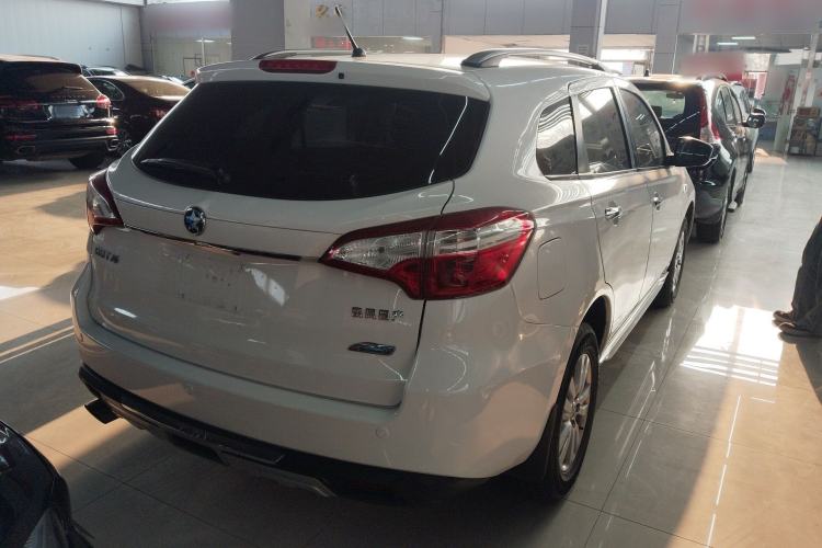 Used Venucia T70 2015 2.0L CVT Smart Choice Edition Rear Right 45 Deg