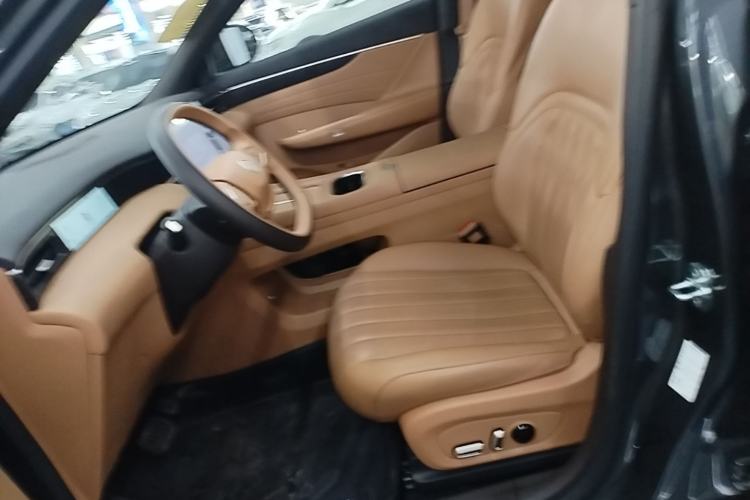 Used Dongfeng Aeolus L8 2025 Model 185KM Dream Edition