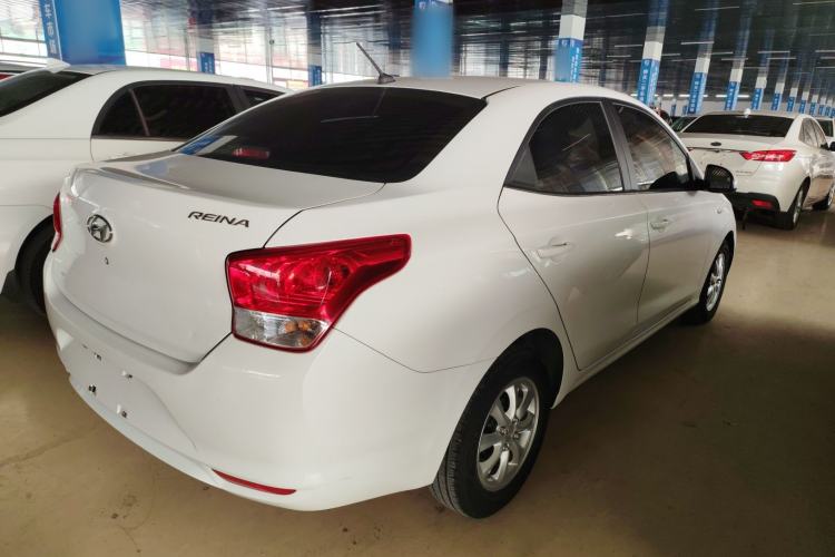 Used Hyundai Verna (older generation) 2020 1.4L Manual GL Refreshed Edition Rear Right 45 Deg