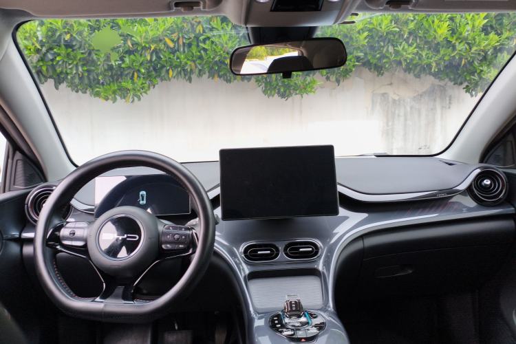 Used BYD e2 2023 Luxury Model Center Console