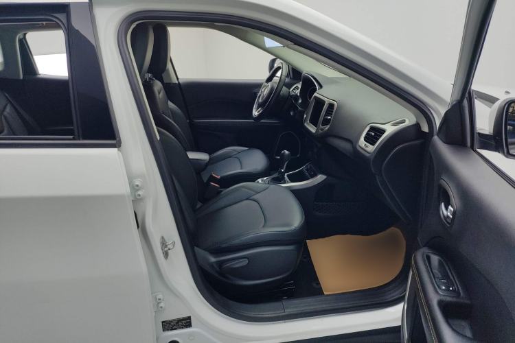 Used Jeep Compass 2019 200T Automatic Family Edition - Connected Large Screen Version