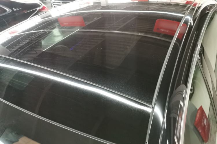 Used Mercedes-Benz E-Class New Energy 2024 E 350 e L Plug-in Hybrid Sedan Roof