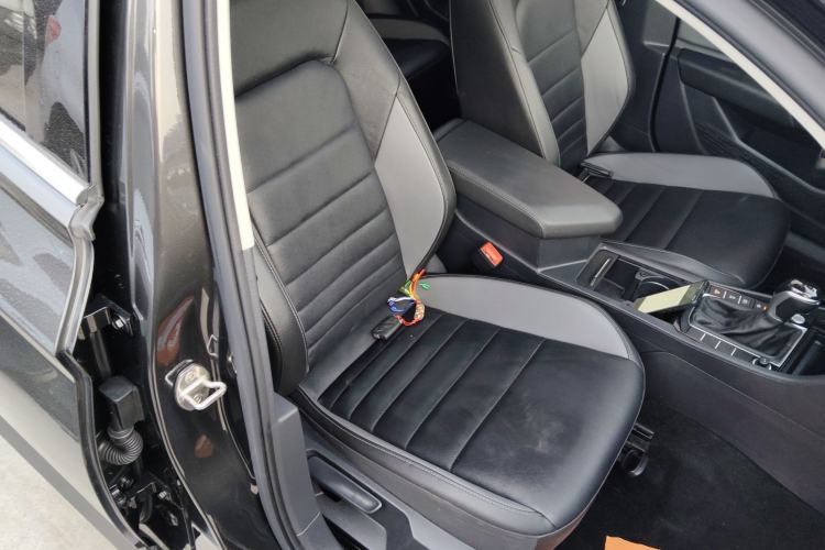 Used Volkswagen Sagitar 2021 200TSI DSG Excellence Edition Right Front Seat