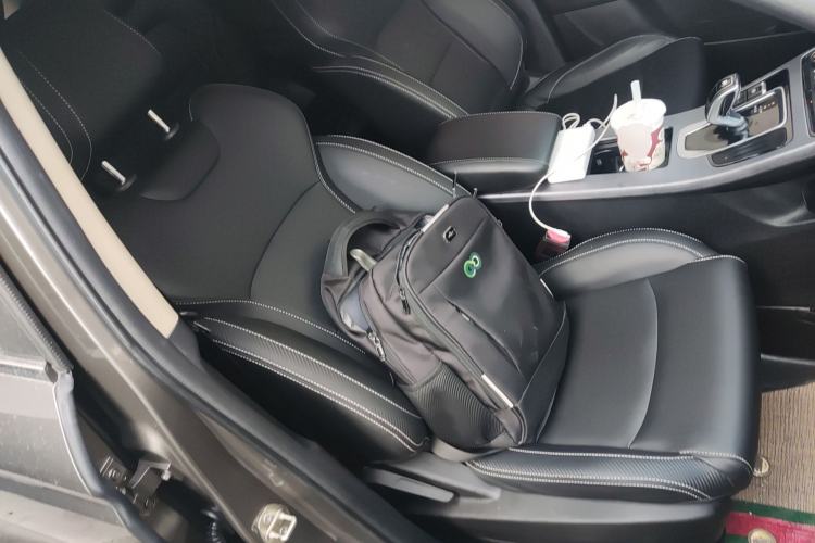 Used Geely Auto Emgrand X7 Sport 2021 Million Edition 1.8TD DCT Two-Wheel Drive Comfort Model Right Front Seat