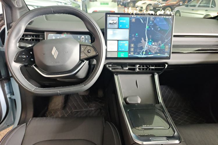 Used Livan 7 2023 450 km – Chasing Clouds