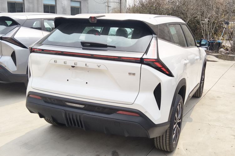 Used Geely Auto Emgrand X7 Sport 2026 Model 1.5TD Aspirational Rear Right 45 Deg