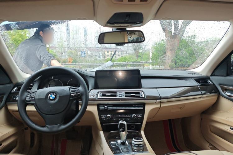 Used BMW 7 Series 2009 740Li Leading Model Center Console