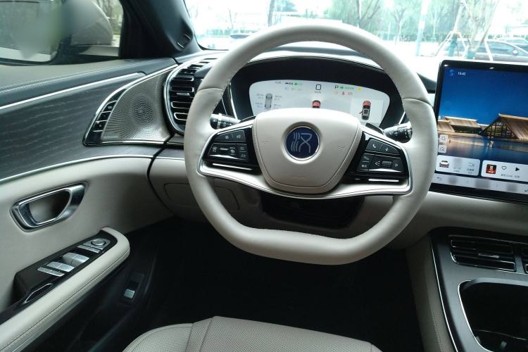 Used BYD Han 2025 EV with 701 km of Laser Radar-Enabled Intelligent Driving