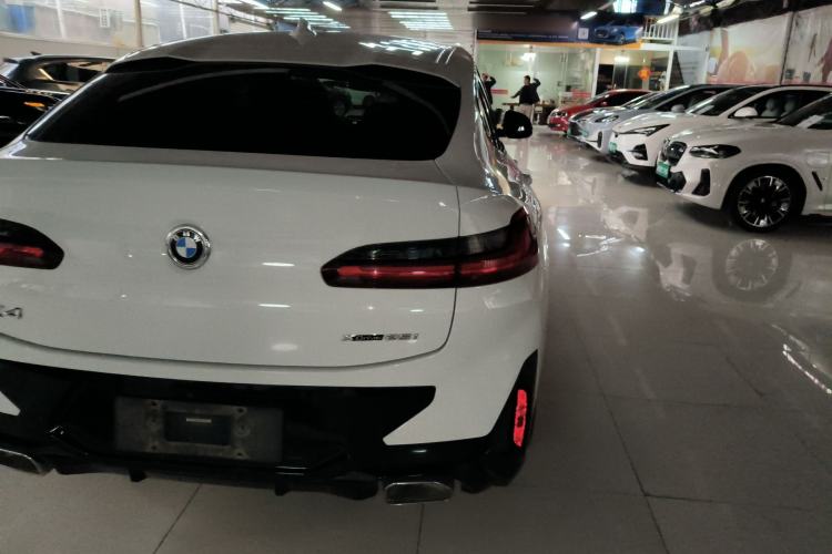 Used BMW X4 2022 xDrive 25i M Sport Package Exterior 5