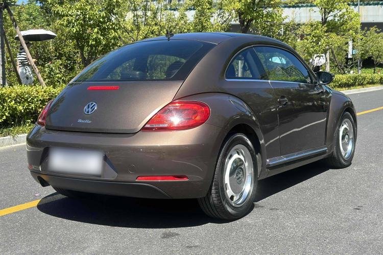 Used Volkswagen Beetle 2015 180TSI model

