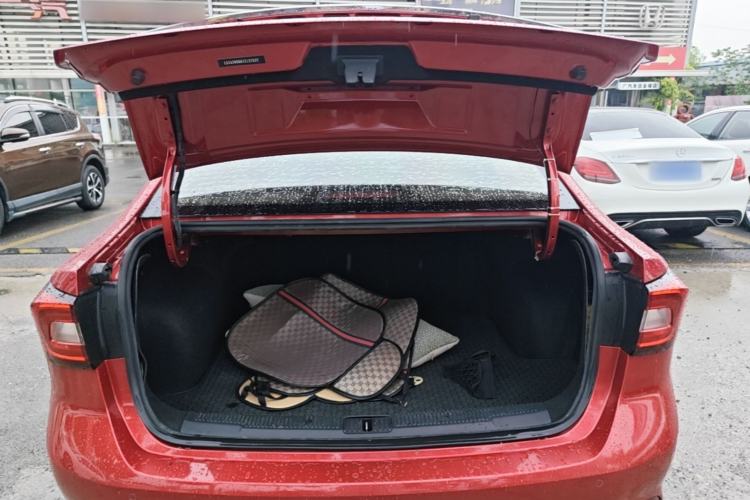 Used Roewe i5 2019 1.5L Automatic 4G Connected Langhao Edition
