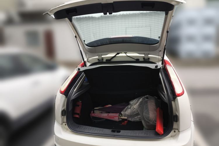 Used Ford Focus 2013 Hatchback Classic 1.8L Manual Base Model
