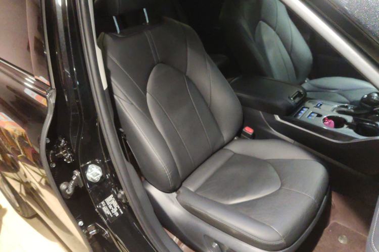 Used Toyota Highlander 2022 Dual-Engine 2.5L Four-Wheel Drive Prestige Version 7 Seats
