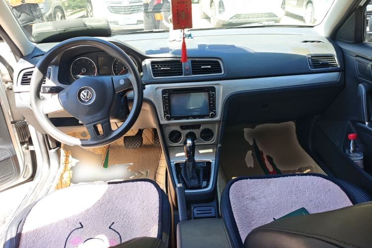 Used Volkswagen Lavida 2013 Revised Version 1.4 TSI DSG Comfort Edition Center Console