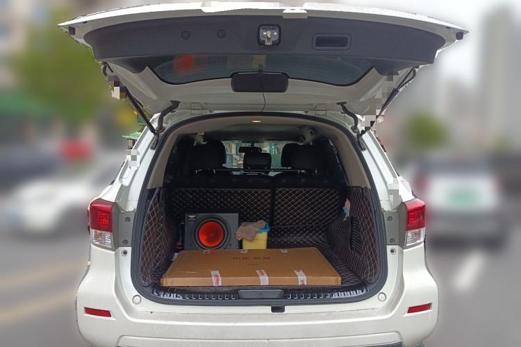 Used Nissan Terra 2018 2.5L Manual Two-Wheel Drive Elite Edition
