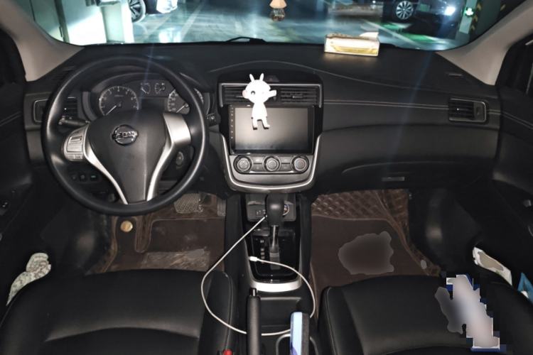 Used Nissan Tiida 2021 1.6L CVT Cool Edition Center Console