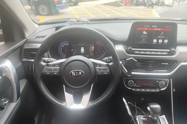 Used Kia Sportage R 2019 2.0L Automatic Smart Luxury Edition Steering Wheel