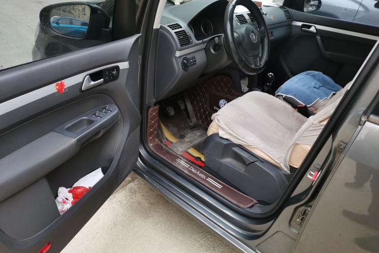 Used Volkswagen Touran 2013 1.4T Manual Fashion Edition 5 Seats
