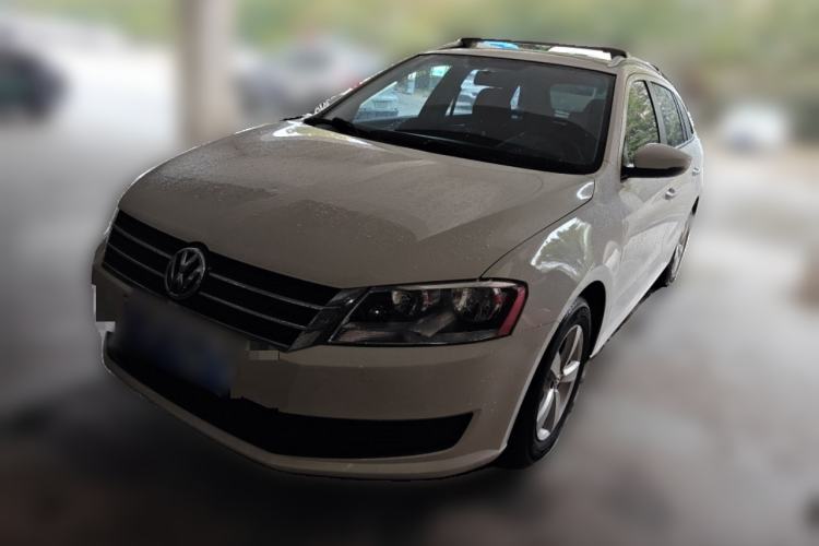 Used Volkswagen Gran Lavida 2013 1.6L Automatic Fashion Model