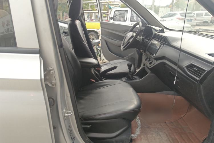 Used Wuling Hongguang 2019 1.5L S Basic Version China VI Standard LAR