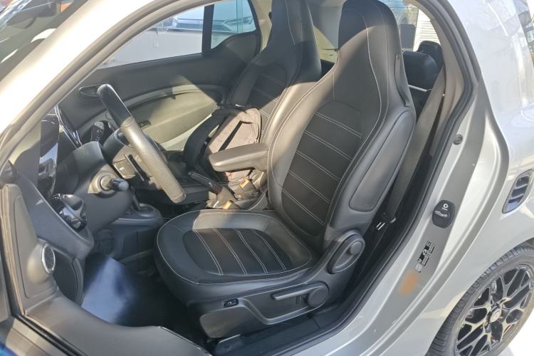 Used smart fortwo 2018 0.9T 66 kW Hardtop Sharp Edition China V