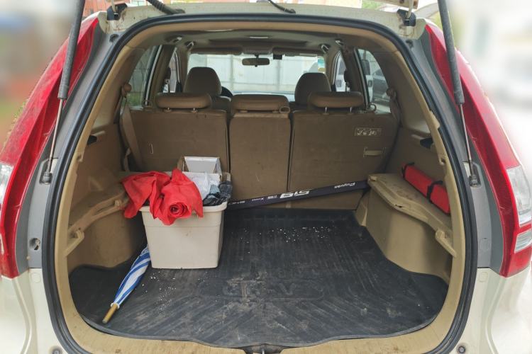 Used Honda CR-V 2010 2.4L automatic four-wheel drive luxury version Trunk