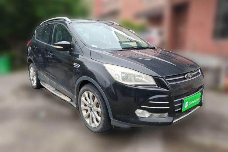 Used Ford Kuga 2013 1.6L GTDi Two-Wheel-Drive Trend Model Front Right 45 Deg