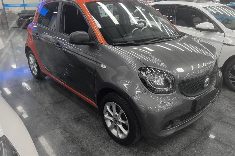 Used smart forfour 2018 1.0L 52 kW Dynamic Edition