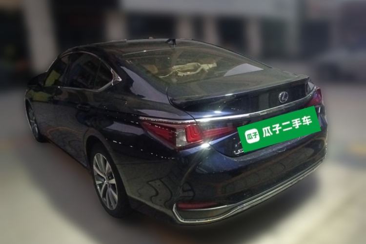 Used Lexus ES 2018 300h Premier Edition China V Standard
