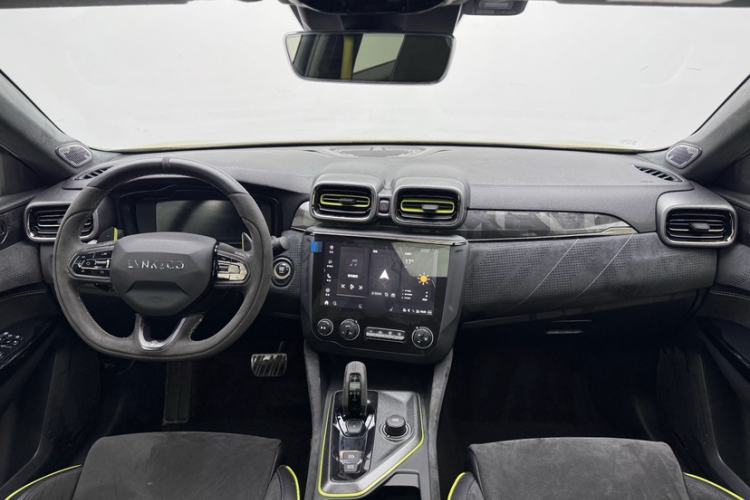 Used Lynk & Co 03 2020 03+ 2.0TD Automatic Performance Package Edition Interior 2