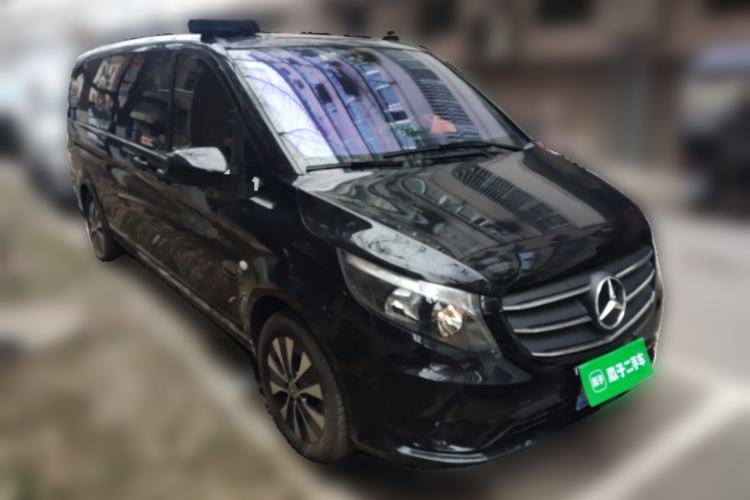 Used Mercedes-Benz Vito 2023 2.0T Business Version 7 Seats Front Right 45 Deg