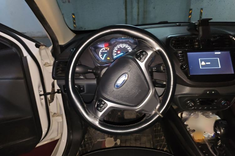 Used Ford Escort 2015 1.5L Automatic Fashion Model