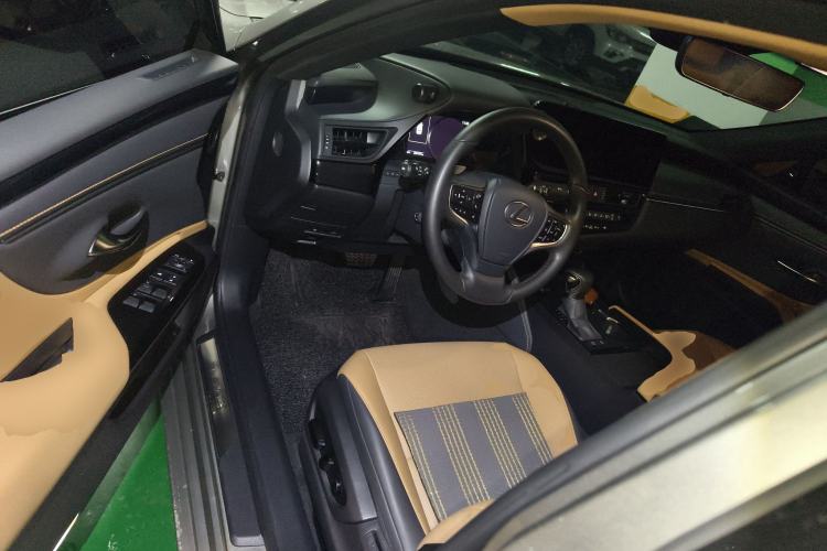 Used Lexus ES 2023 200 Excellence Edition