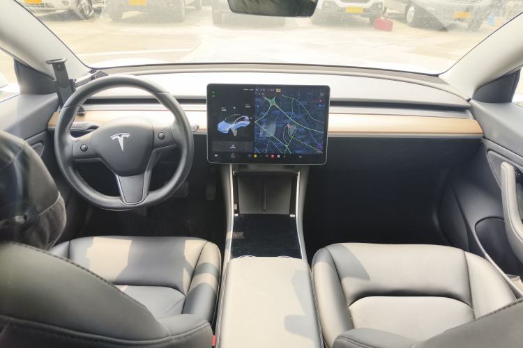 Used Tesla Model 3 2019 Long-Range Rear-Wheel-Drive Version
