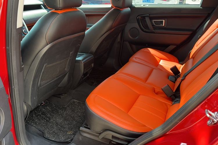 Used Land Rover Discovery Sport 2015 2.0T SE Interior 3