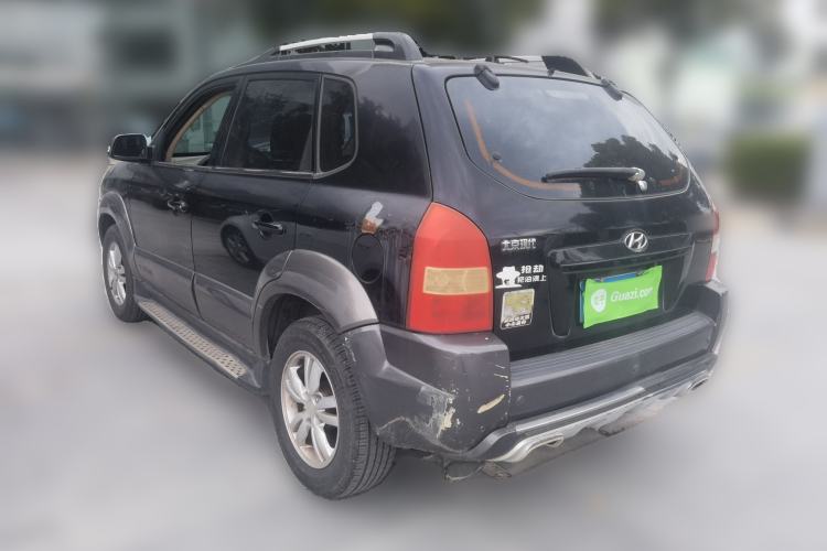 Used Hyundai Tucson 2009 2.0L Manual Two-Wheel Drive Fashion Edition Rear Left 45 Deg