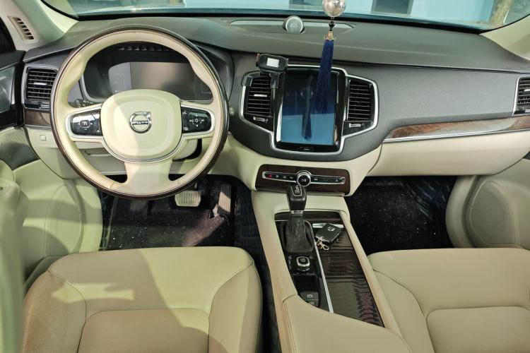 Used Volvo XC90 2018 T5 Zhiyi Edition 5-seater Center Console