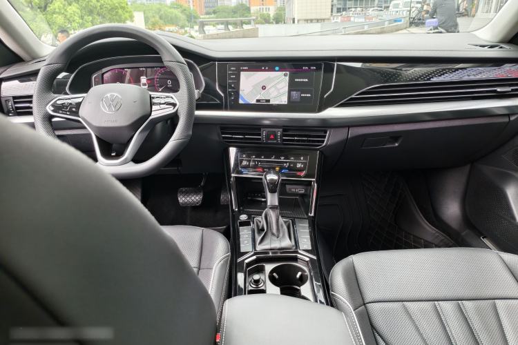 Used Volkswagen Passat 2024 380TSI Luxury Edition Interior 1