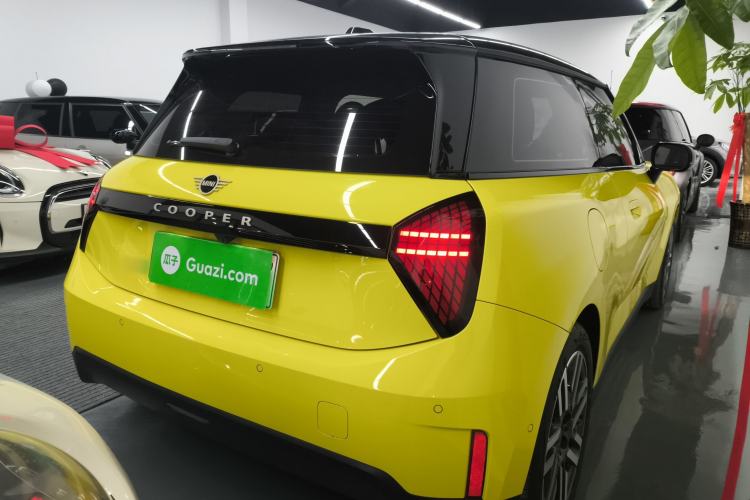 Used MINI Electric MINI COOPER 2024 456km COOPER E Classic Edition